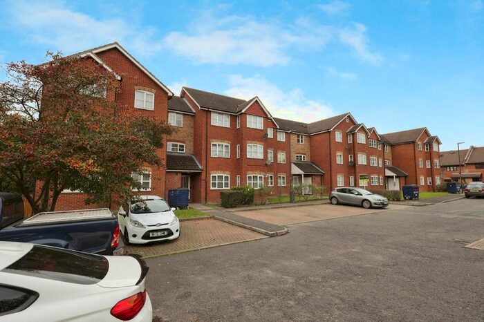 1 Bedroom Flat To Rent In Lime Close, Harrow, HA3
