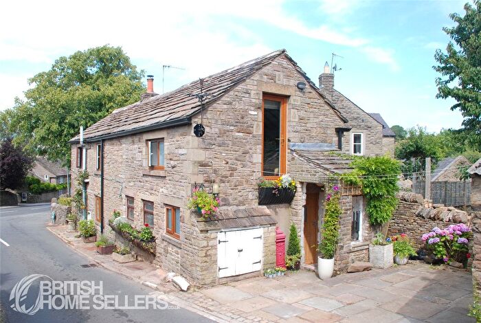 2 Bedroom Detached House For Sale In Macclesfield Road, Kettleshulme, High Peak, Cheshire, SK23