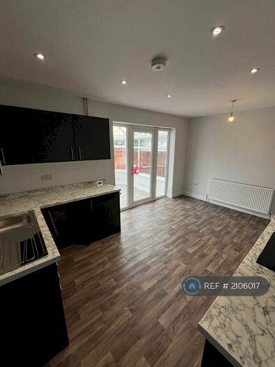 3 Bedroom Semi-Detached House To Rent In Yews Lane, Kendray, Barnsley, S70