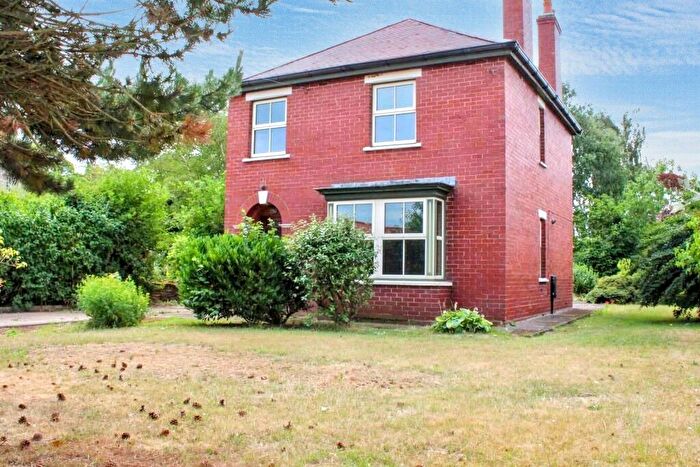 3 Bedroom Detached House For Sale In School Lane, Snitterby, Gainsborough, DN21