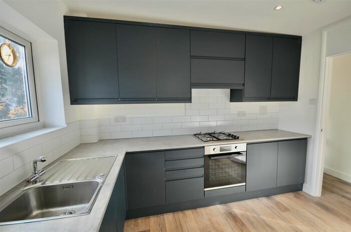 2 Bedroom Flat To Rent In The Spinney, Watford, WD17