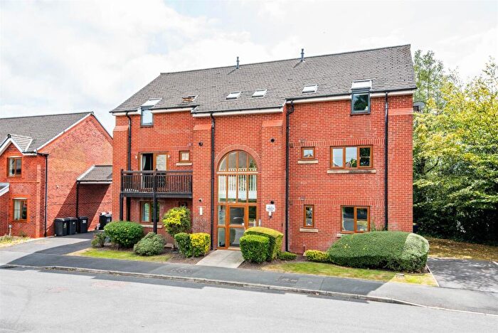 2 Bedroom Apartment For Sale In Abbotts Close, Walton Le Dale, Preston, PR5