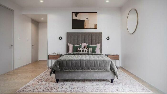4 Bedroom Town House To Rent In , LL68