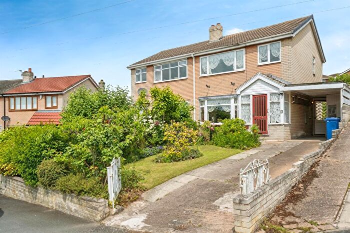 3 Bedroom Semi-Detached House For Sale In Windsor Drive, Barnburgh, Doncaster, DN5