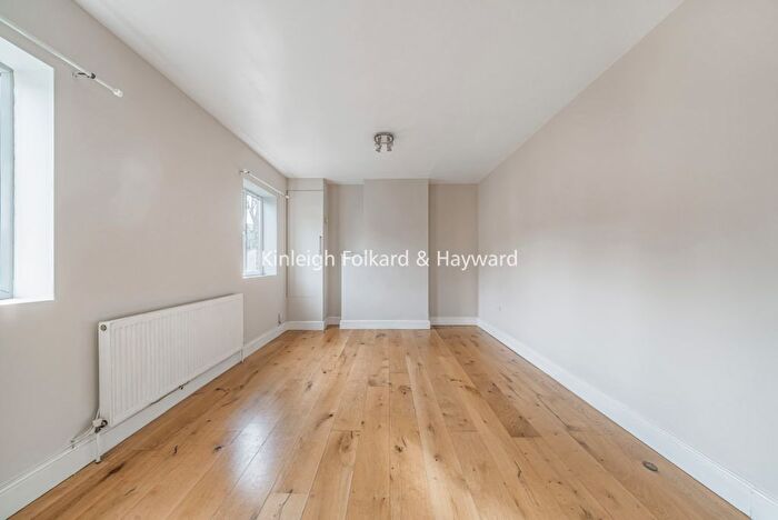 1 Bedroom Flat To Rent In Endsleigh Road, West Ealing, London, W13