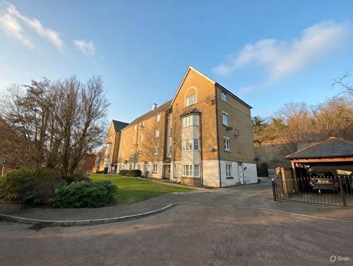 2 Bedroom Maisonette To Rent In San Luis Drive, Grays, RM16