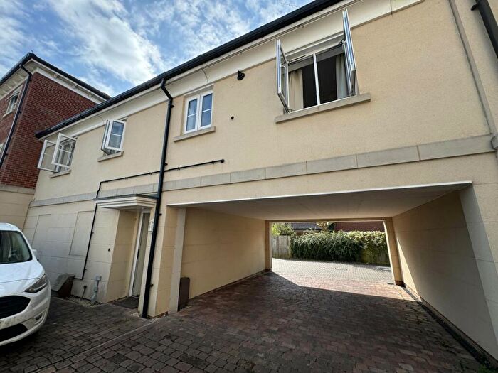 2 Bedroom Coach House To Rent In Elbridge Square, Bognor Regis, PO21