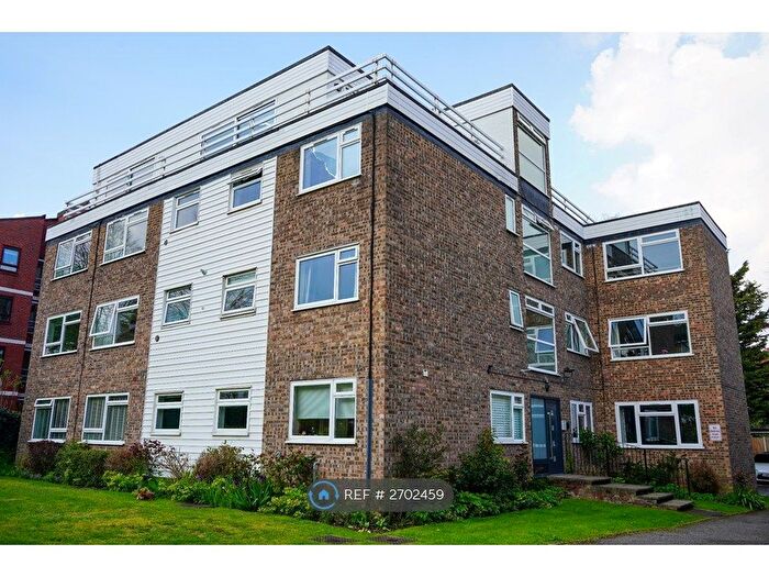 2 Bedroom Flat To Rent In Denmark Avenue, London, SW19