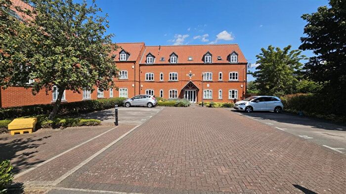 2 Bedroom Apartment For Sale In Hassall Court, Bingham, Nottingham, NG13