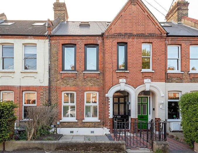 1 Bedroom Flat For Sale In Fleeming Road, Walthamstow, E17