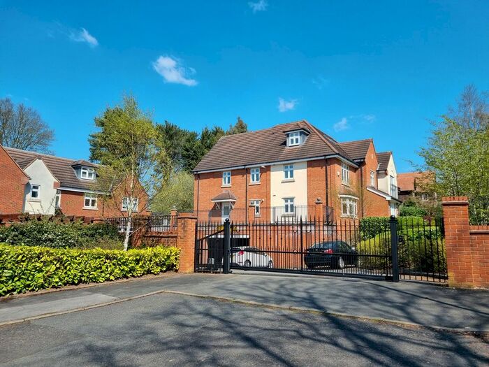 2 Bedroom Flat To Rent In Tamworth Road, Sutton Coldfield, B75