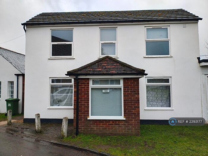 2 Bedroom Detached House To Rent In The Common, Stokenchurch, High Wycombe, HP14