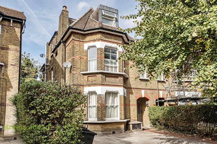 2 Bedroom Flat For Sale In Oakfield Road, West Croydon, CR0