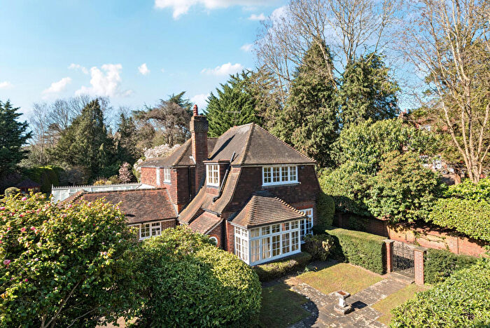 4 Bedroom Detached House For Sale In Knowl Hill, The Hockering, Woking, GU22