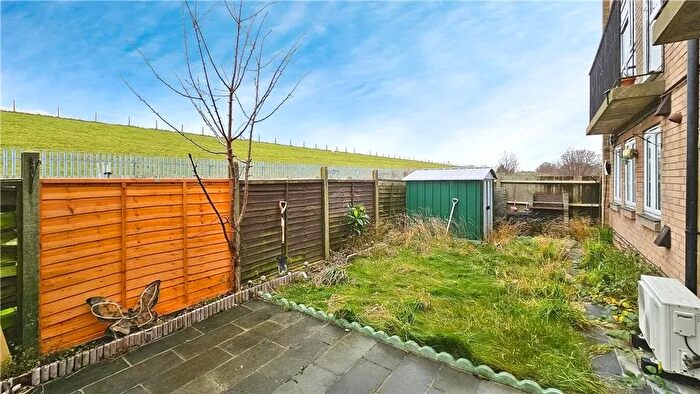 3 Bedroom Flat To Rent In Stanwell, Staines, TW19