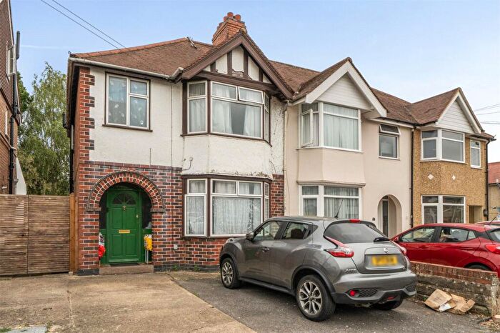 3 Bedroom Semi-Detached House For Sale In Wilkins Road, Oxford, OX4
