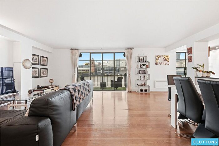 2 Bedroom Flat For Sale In Horseshoe Wharf Apartments, Clink Street, London, SE1