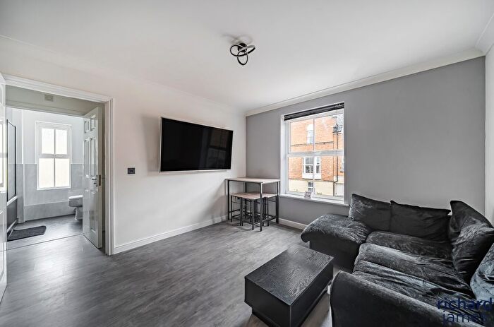 2 Bedroom Flat For Sale In Dyson Road, Redhouse, Swindon, SN25