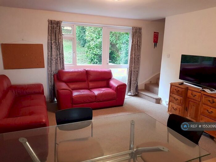 4 Bedroom Terraced House To Rent In Guildford Park Avenue, Guildford, GU2