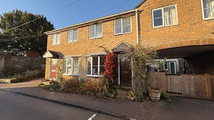 3 Bedroom Terraced House For Sale In Queen Street, Middleton Cheney, OX17