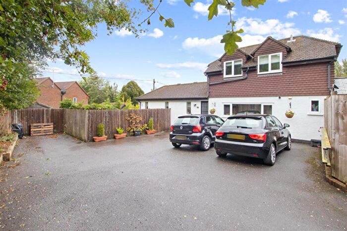 2 Bedroom Semi-Detached Bungalow For Sale In School Lane, Sheet, GU32