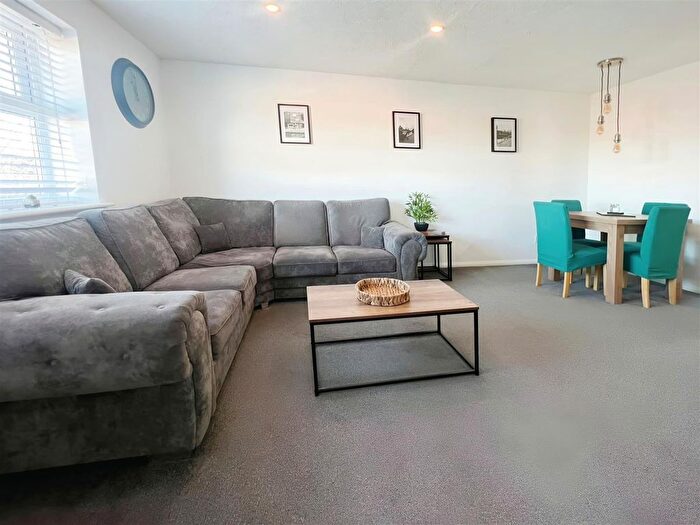 2 Bedroom Flat To Rent In Drapers Fields, Canal Basin, Coventry, CV1