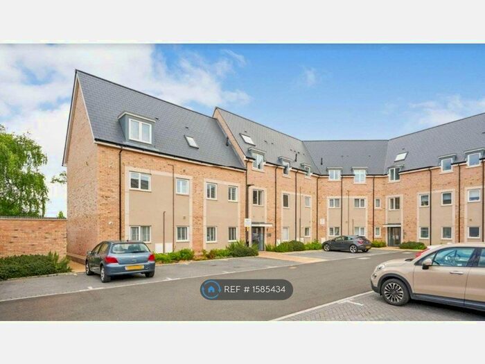 2 Bedroom Flat To Rent In Clifton Close, Bicester, OX26