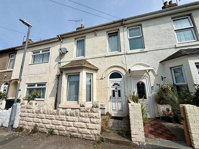 2 Bedroom Terraced House For Sale In Beatrice Street, Swindon, SN2