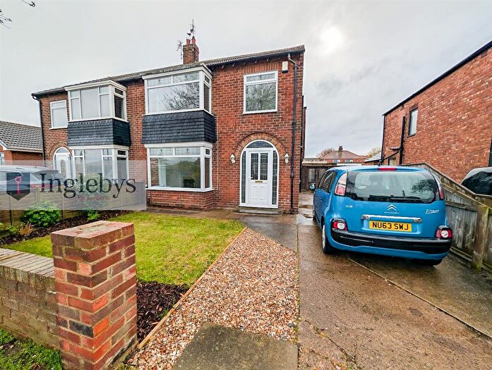 3 Bedroom Semi-Detached House For Sale In Stirling Road, Redcar, TS10