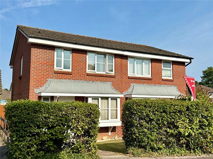 3 Bedroom House For Sale In Doe Copse Way, New Milton, Hampshire, BH25