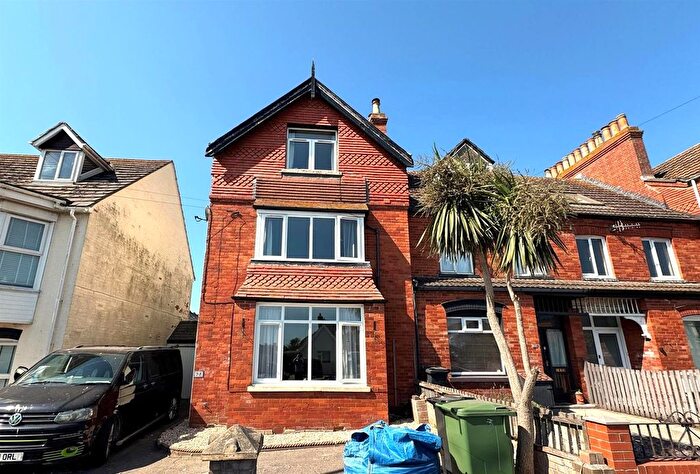 3 Bedroom End Terrace House For Sale In Portland Road, Weymouth, DT4