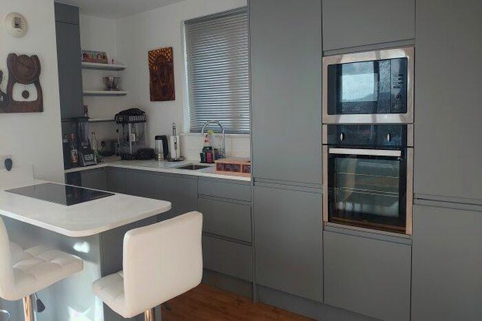 2 Bedroom Flat To Rent In North Street, Plymouth, PL4