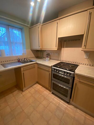 2 Bedroom Semi-Detached House To Rent In Dairyglen Avenue, Waltham Cross, EN8