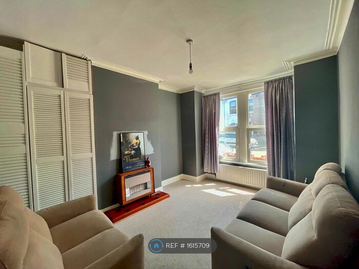 1 Bedroom Maisonette To Rent In Khartoum Road, London, SW17