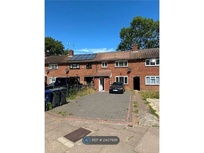 3 Bedroom Terraced House To Rent In Dabbs Hill Lane, Northolt, UB5