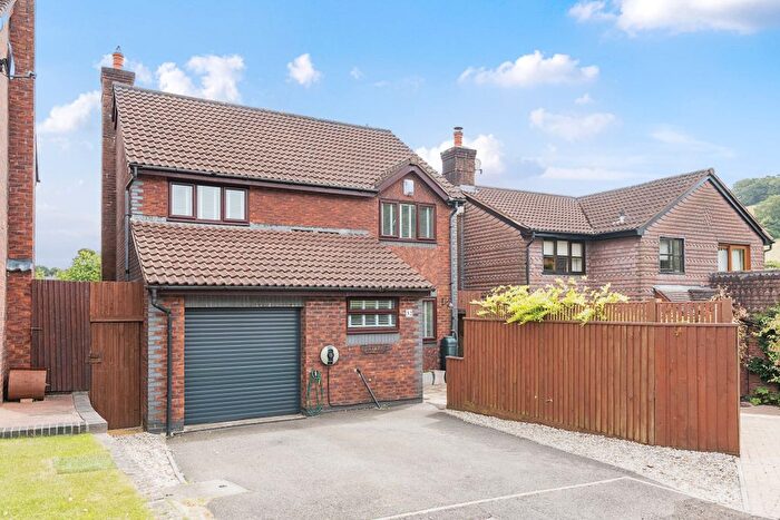 4 Bedroom Detached House For Sale In Lawn Drive, Chudleigh, Newton Abbot, TQ13