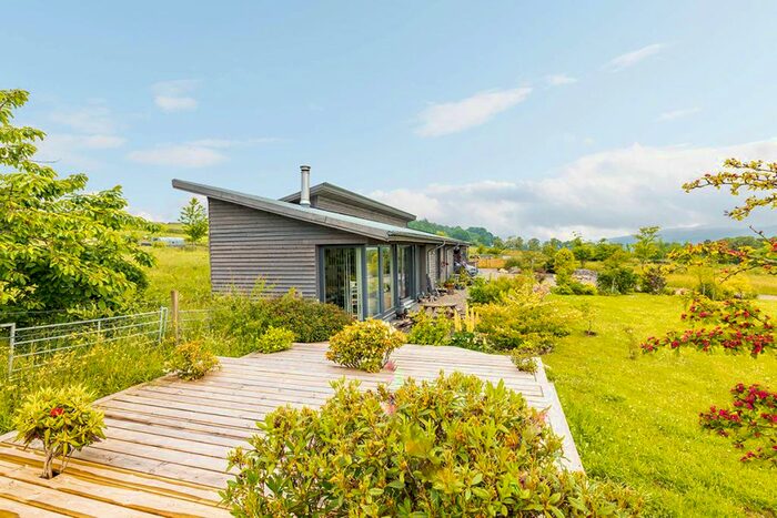 4 Bedroom Bungalow For Sale In Gorthleck, Inverness, IV2
