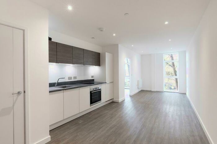 Apartment To Rent In Camberley, Surrey, GU15
