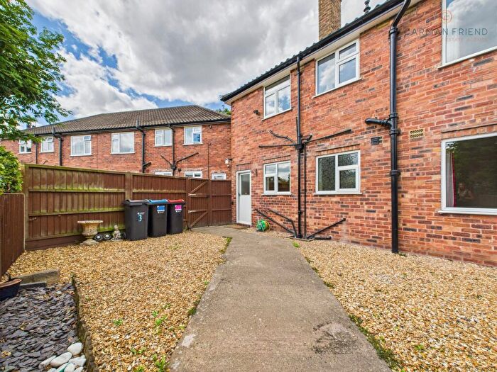 2 Bedroom Flat For Sale In Dee Banks, Great Boughton, CH3