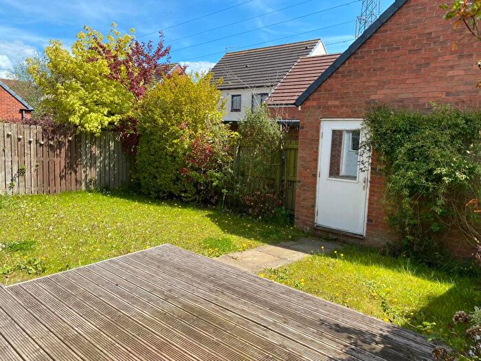 4 Bedroom Semi-Detached House To Rent In Great Park, Newcastle Upon Tyne, NE13