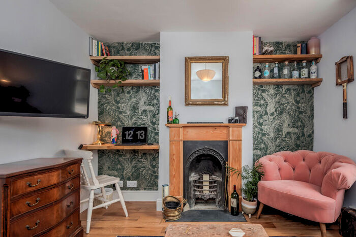 3 Bedroom Terraced House For Sale In Cliffe Road, South Croydon, CR2