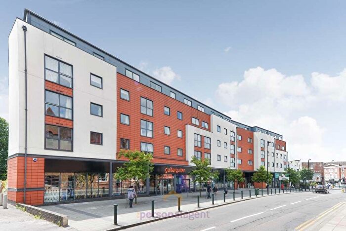 2 Bedroom Apartment To Rent In Church Street, Epsom, KT17