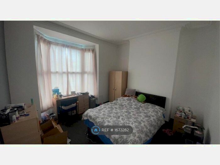 3 Bedroom Terraced House To Rent In Lambert Street, Hull, HU5