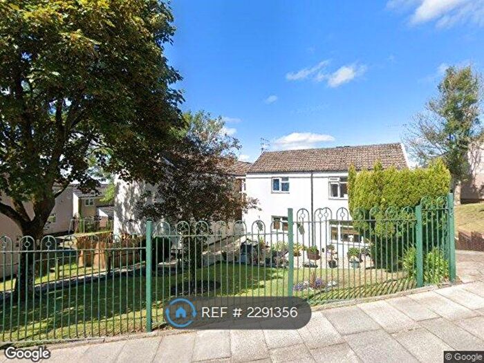 3 Bedroom Semi-Detached House To Rent In Chessington Green, Burnley, BB10