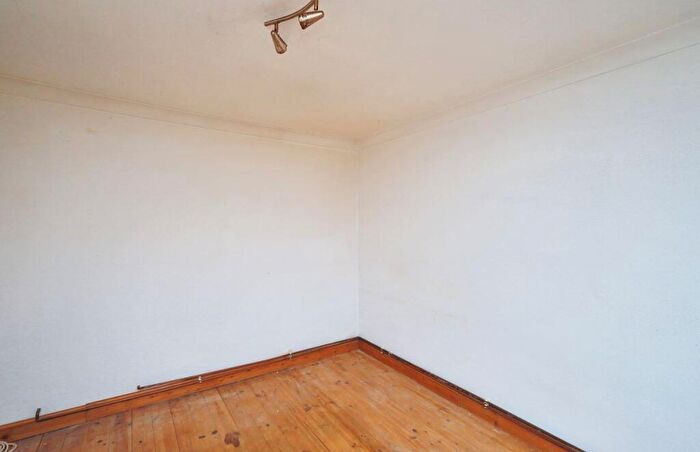 1 Bedroom Flat For Sale In Moorfield, Harlow, Essex, CM18