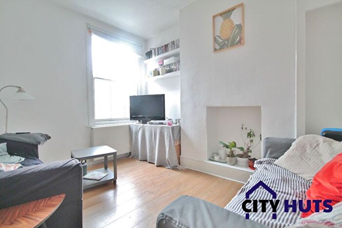 4 Bedroom Terraced House To Rent In Crowland Road, Seven Sisters, N15