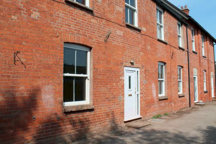 2 Bedroom Cottage To Rent In Southwell Road, Lowdham, Nottingham, NG14