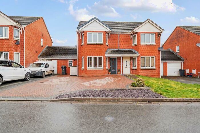 4 Bedroom Semi-Detached House For Sale In Ithon View, Llandrindod Wells, LD1