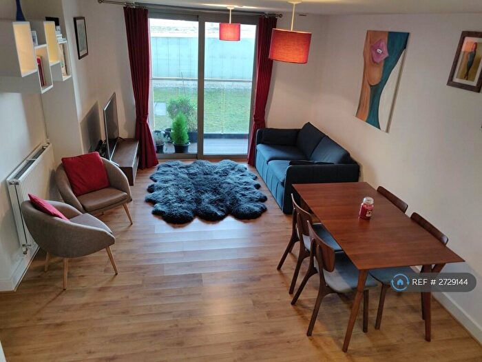 2 Bedroom Flat To Rent In Sienna Alto, London, SE13
