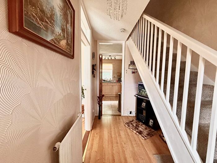 3 Bedroom End Terrace House For Sale In Culdrose Close, Plymouth, PL5